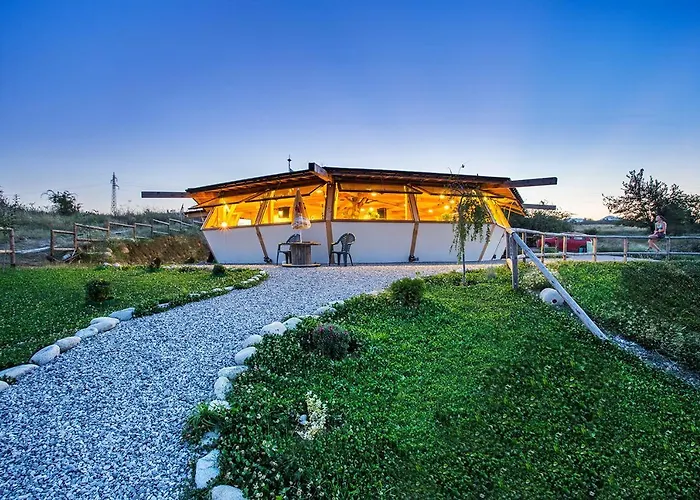 Хотел Debeli Dab