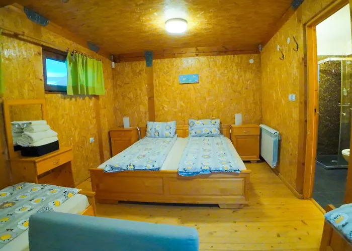 Debeli Dab Хотел